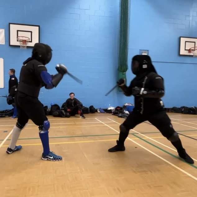 Olgun Tiltay learning dagger sparring from Cosmas Cieplak-Mayr von Baldegg HEMA instructor in Ausardia